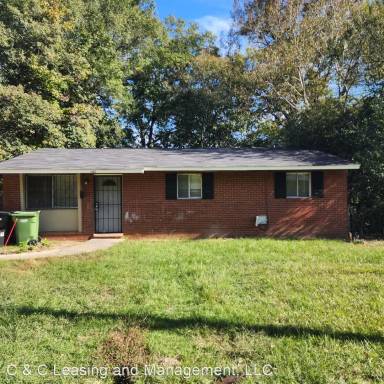 Main picture of 1052 Enoch Dr