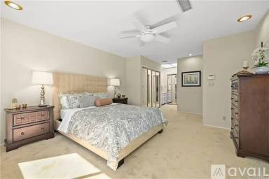 Main picture of 2830 Wallingford Rd