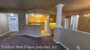 Main picture of 700 Moon Cir