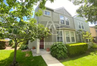 Main picture of 407 Village Cir