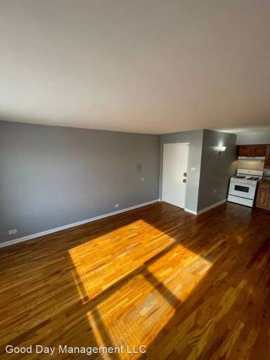 Main picture of 1637 W 89th St Apartments