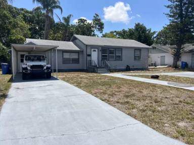 Main picture of 1713 29th St W