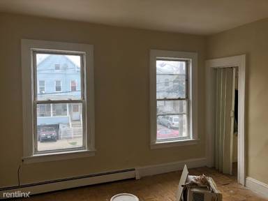 Main picture of 310 S Park St