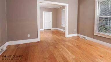 Main picture of 1327 S Saint Francis St