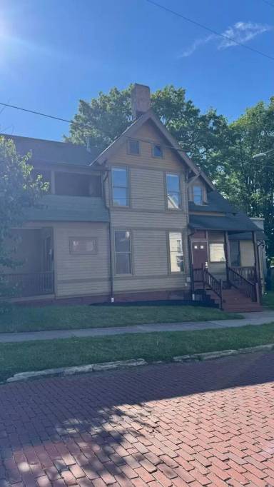 Main picture of 9300 Madison Ave