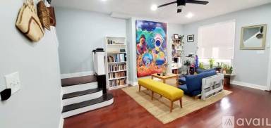 Main picture of 5455 Spruce St