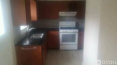 Main picture of 245 Rose Ave