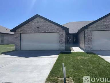Main picture of 11 Kimberly Ln