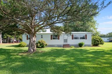 Main picture of 1865 Haddock Rd