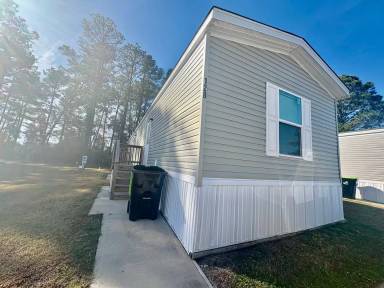 Main picture of 553 Corbin St