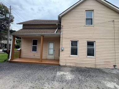 Main picture of 7127 Deveny Ave