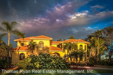 Main picture of 3060 Rivershore Ln