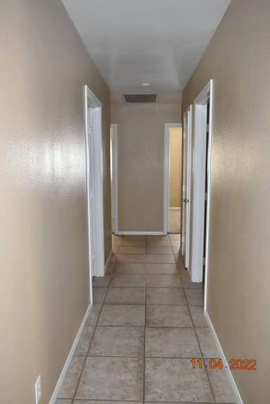Main picture of 1017 S Yorktown St