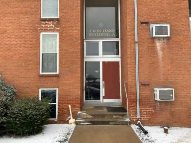 Main picture of Twin Oaks Apartments