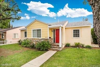 Main picture of 5670 Lindley Ave