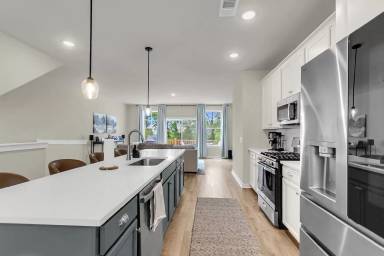 Main picture of 1041 Old Cypress Run