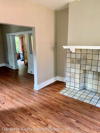 Main picture of 100 W Burgess St