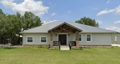 Main picture of 1070 N Bronze Ct
