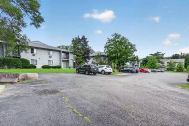 Main picture of 2221 W Willow Knolls Dr