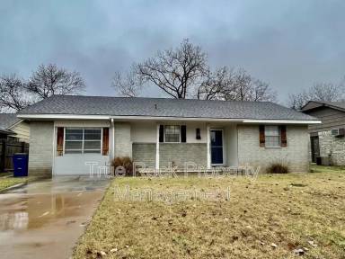 Main picture of 928 Charles Dr