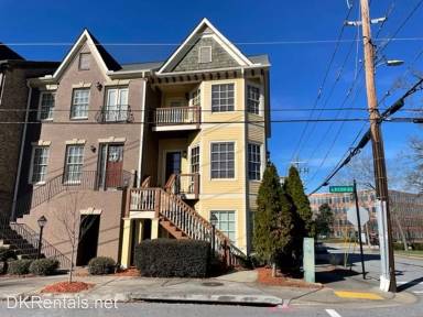 Main picture of 3561 S Fulton Ave