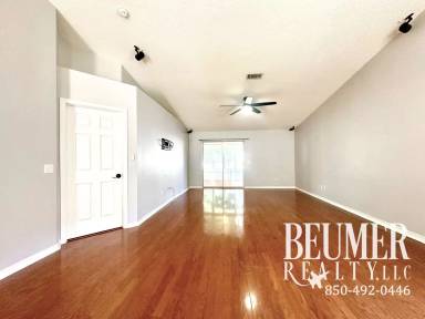 Main picture of 566 Desert Oak Dr