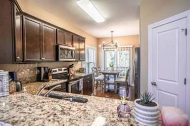 Main picture of 90 Cypress Cir