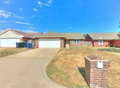 Main picture of 12285 SW 11th St