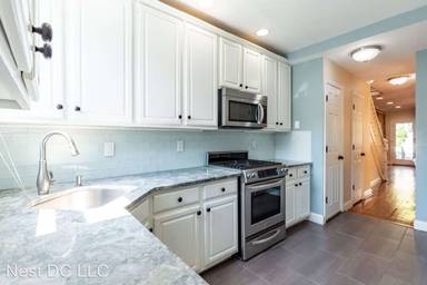 Main picture of 1237 I St NE