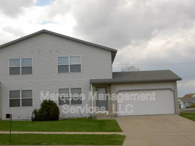 Main picture of 100 E Parkview St