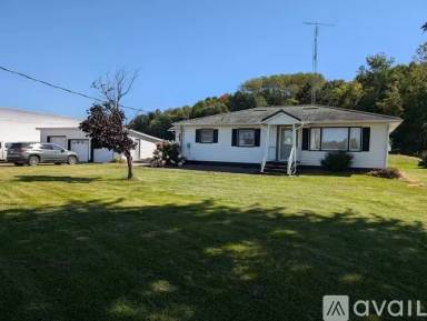 Main picture of E9461 945th Ave