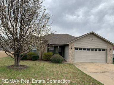 Main picture of 18 Azalea Dr