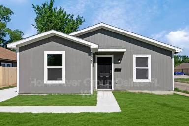 Main picture of 3627 Sidney St