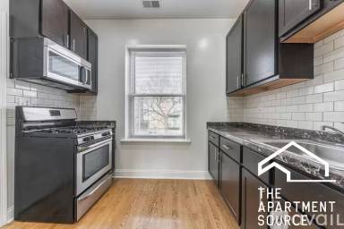 Main picture of 1010 W Sunnyside Ave