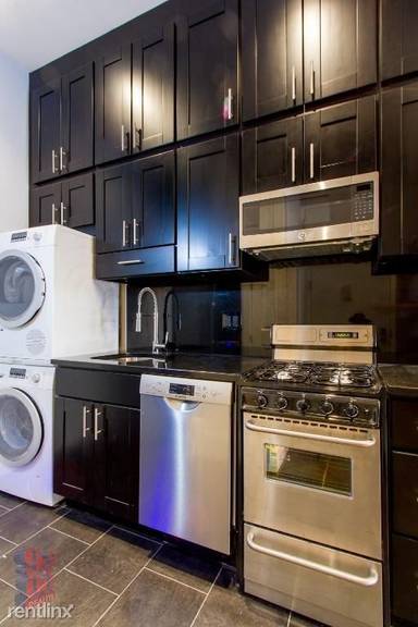 Main picture of 232 W 14th St