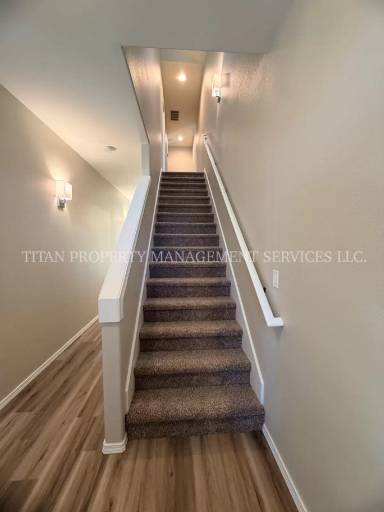 Main picture of 6584 NE Dogwood St