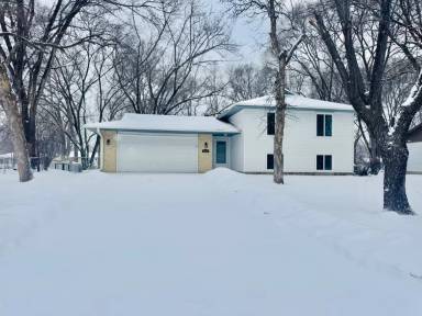 Main picture of 10648 Wren St NW