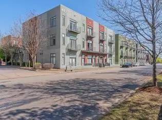 Main picture of 602 Tennessee St