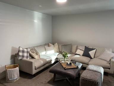 Main picture of Seth Spring