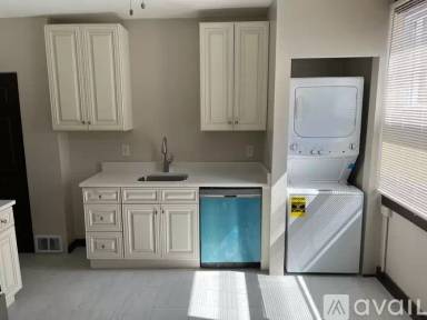 Main picture of 4556 Carroll St