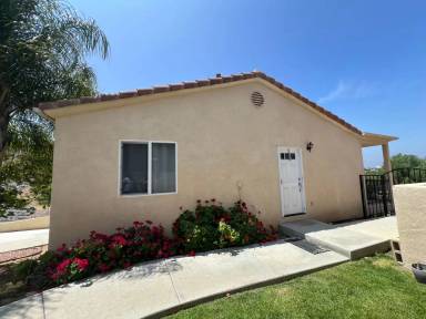 Main picture of 18691 Oak Park Dr