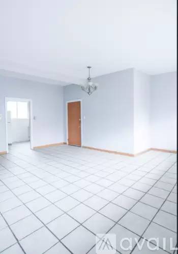 Main picture of 5701 N Kimball Ave