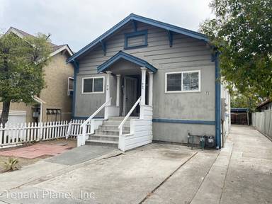 Main picture of 72 N 7th St