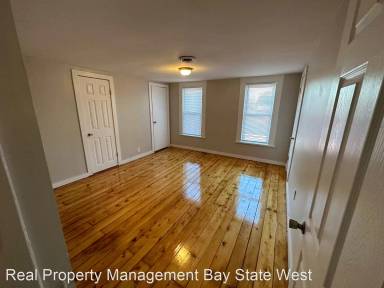 Main picture of 3 Beacon St