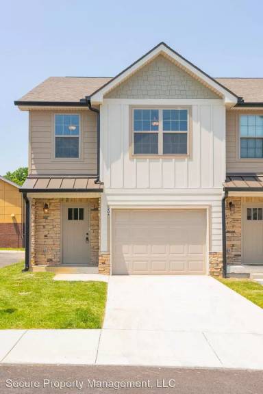 Main picture of 222 Signature Pl