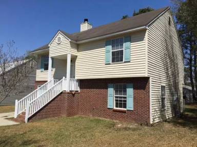 Main picture of 211 Apache Dr