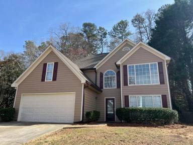 Main picture of 720 Suwanee Lakes Cir