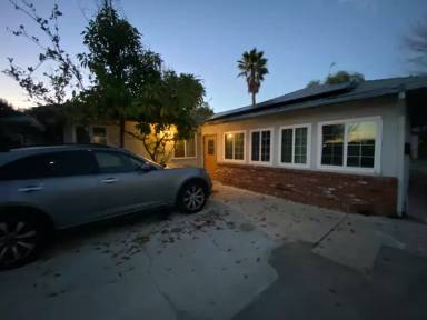 Main picture of 1301 E Portner St