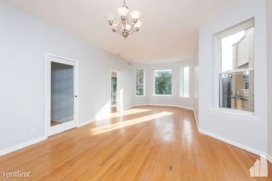 Main picture of 2638 N Mozart St