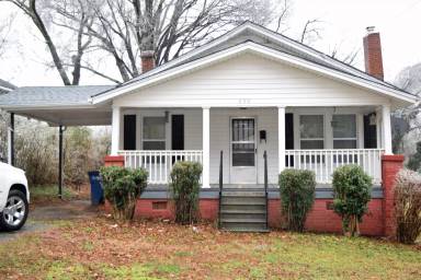 Main picture of 632 E Front St